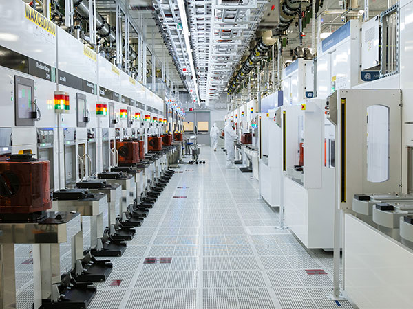 Cleanroom standards for chip manufacturing workshops in the semiconductor industry